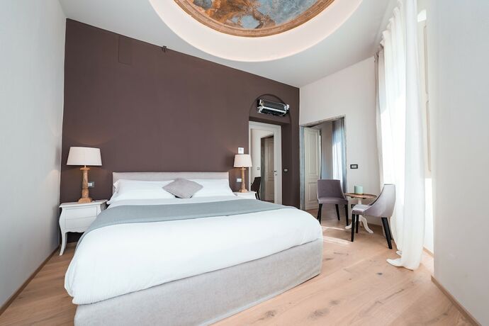 Imagen de la habitación del Hotel Villa Riviera Resort. Foto 13