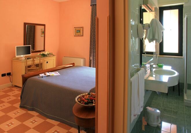 Imagen de la habitación del Hotel Villa Rosa Antico. Foto 19