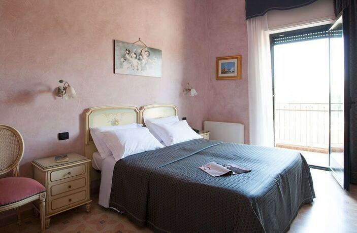 Imagen general del Hotel Villa Rosa Antico. Foto 9