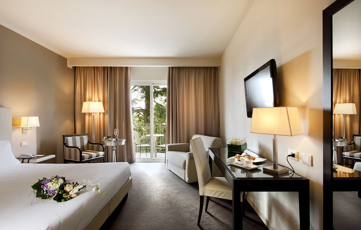 Imagen de la habitación del Hotel Villa Rosa, Desenzano del Garda. Foto 7