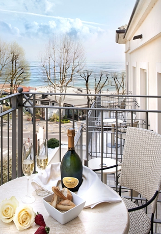 Imagen de la habitación del Hotel Villa Rosa, Desenzano del Garda. Foto 8