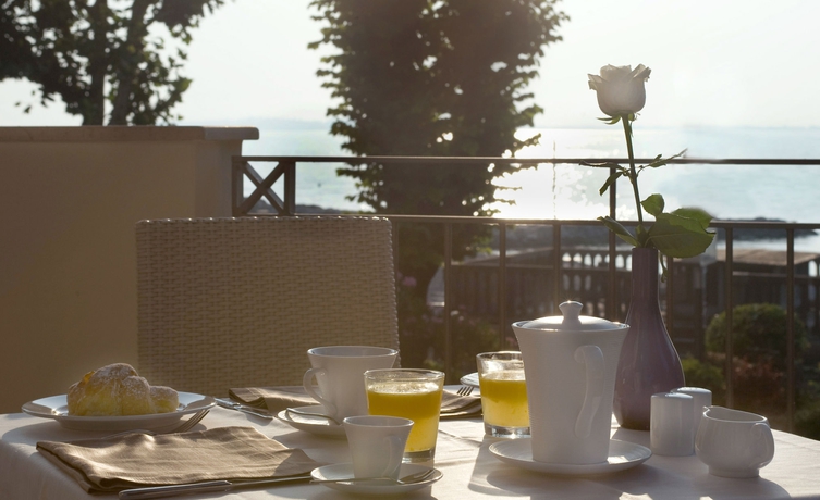 Imagen del bar/restaurante del Hotel Villa Rosa, Desenzano del Garda. Foto 4