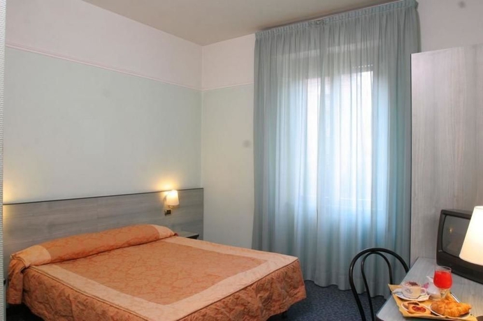 Imagen de la habitación del Hotel Villa Rosa, Gianicolense. Foto 8