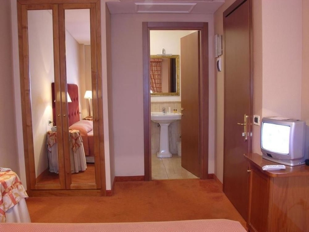 Imagen de la habitación del Hotel Villa Rosa, Gianicolense. Foto 13