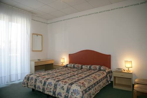 Imagen de la habitación del Hotel Villa Rosa, Grado. Foto 4
