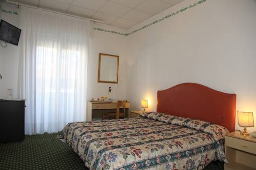 Imagen de la habitación del Hotel Villa Rosa, Grado. Foto 11