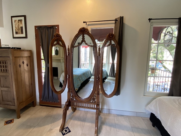 Imagen de la habitación del Hotel Villa Rosa Inn. Foto 7