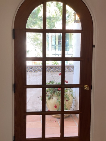 Imagen de los interiores del Hotel Villa Rosa Inn. Foto 12