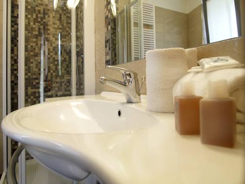 Imagen de la habitación del Hotel Villa Rosa, Torbole Sul Garda. Foto 8