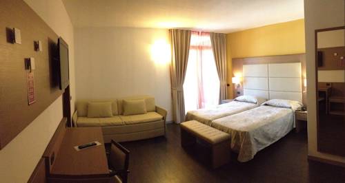 Imagen de la habitación del Hotel Villa Rosa, Torbole Sul Garda. Foto 9