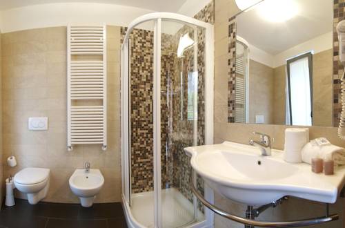 Imagen de la habitación del Hotel Villa Rosa, Torbole Sul Garda. Foto 16