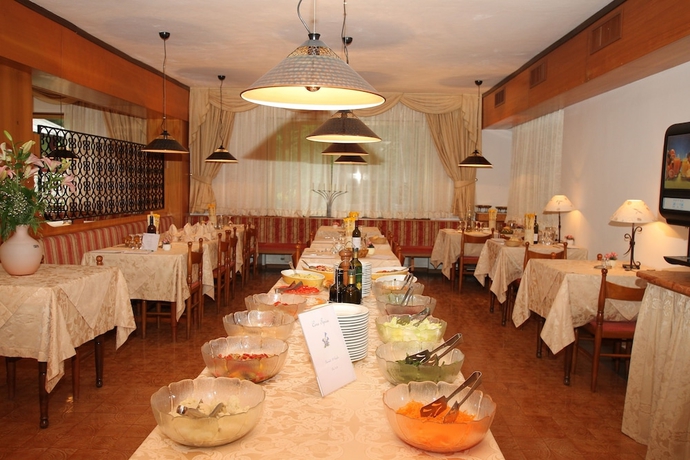 Imagen del bar/restaurante del Hotel Villa Rosa, Val di Fassa. Foto 5