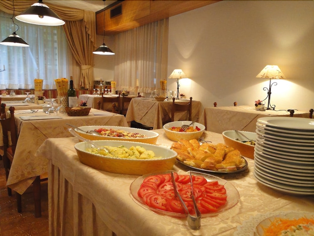 Imagen del bar/restaurante del Hotel Villa Rosa, Val di Fassa. Foto 7