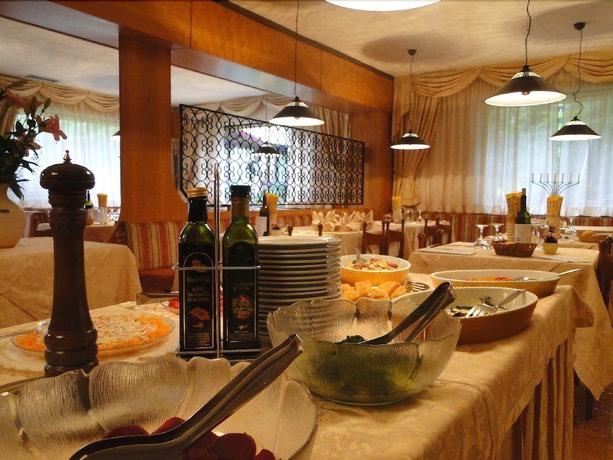 Imagen del bar/restaurante del Hotel Villa Rosa, Val di Fassa. Foto 8