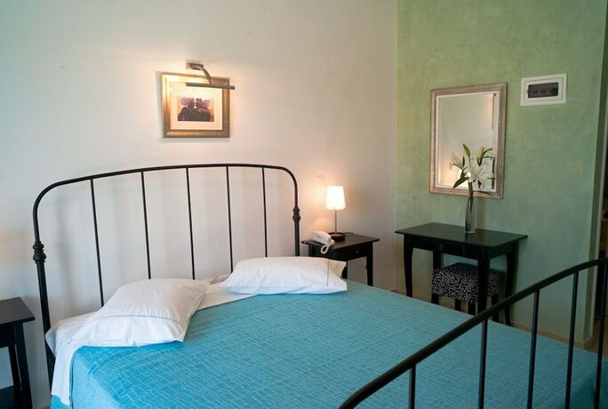 Imagen general del Hotel Villa Rose, Ormos Athinios. Foto 5