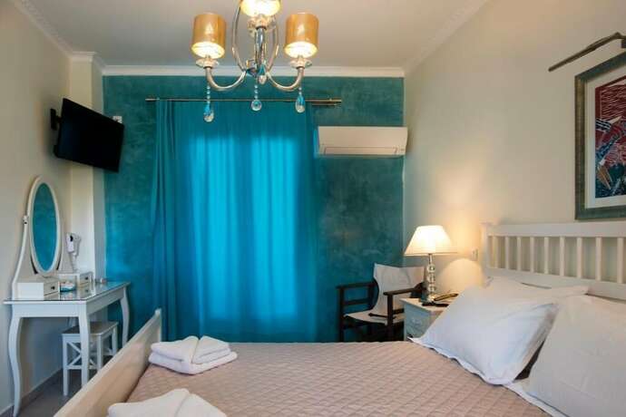 Imagen de la habitación del Hotel Villa Rose, Ormos Athinios. Foto 18