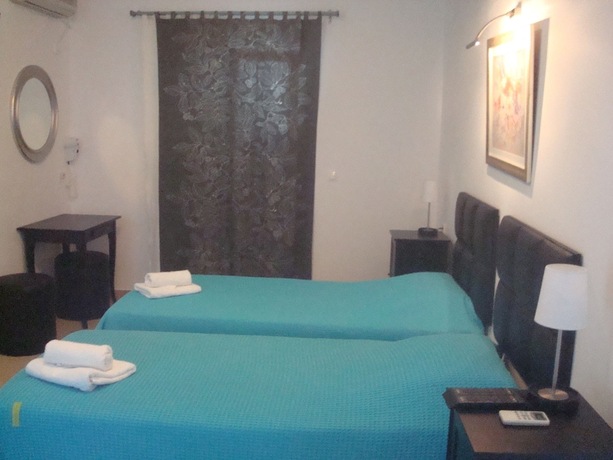 Imagen general del Hotel Villa Rose, Ormos Athinios. Foto 14