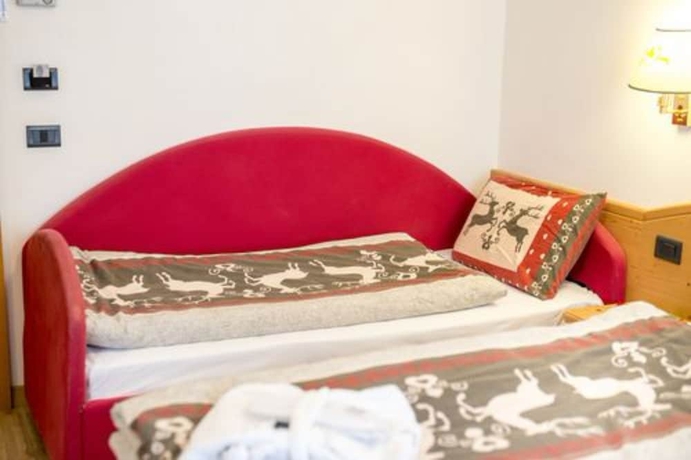 Imagen de la habitación del Hotel Villa Rosella. Foto 9