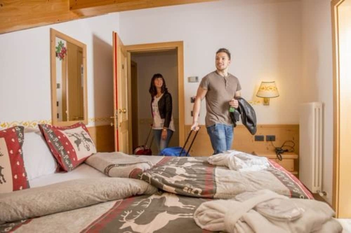 Imagen de la habitación del Hotel Villa Rosella. Foto 13