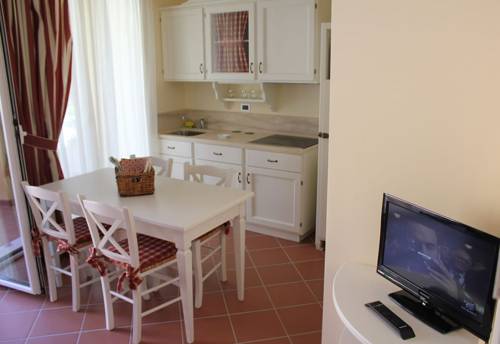 Imagen de la habitación del Hotel Villa Rosella Resort. Foto 5