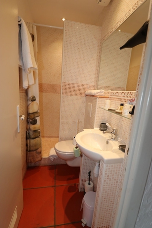 Imagen de la habitación del Hotel Villa Roseraie. Foto 3