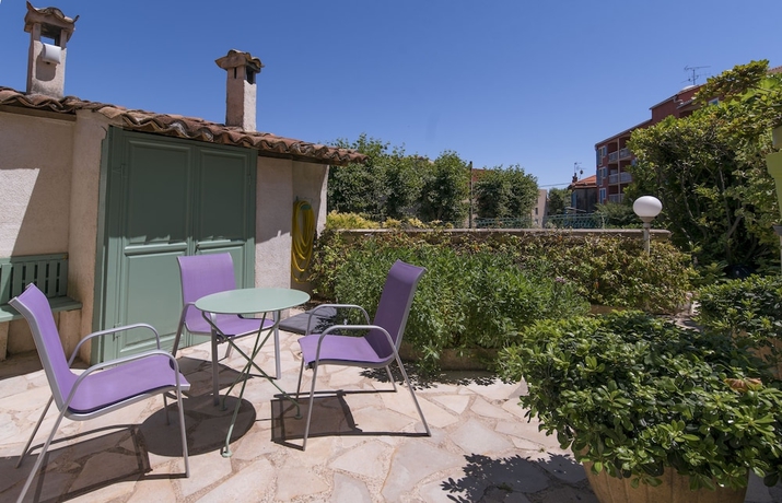 Imagen de la habitación del Hotel Villa Roseraie. Foto 12