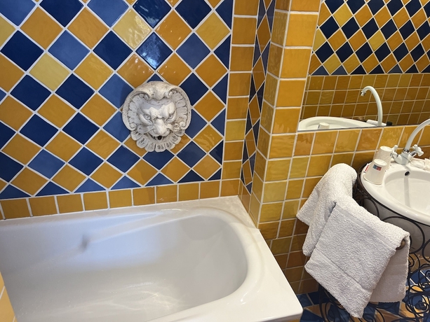Imagen de la habitación del Hotel Villa Roseraie. Foto 15