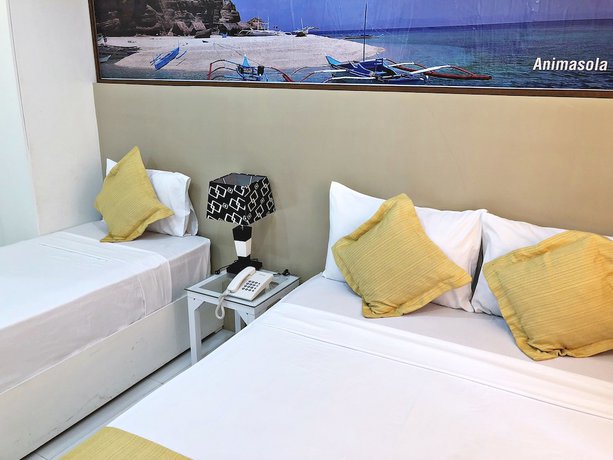 Imagen de la habitación del Hotel Villa Rosita, Naga. Foto 7