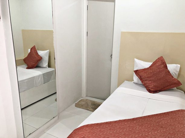 Imagen de la habitación del Hotel Villa Rosita, Naga. Foto 16