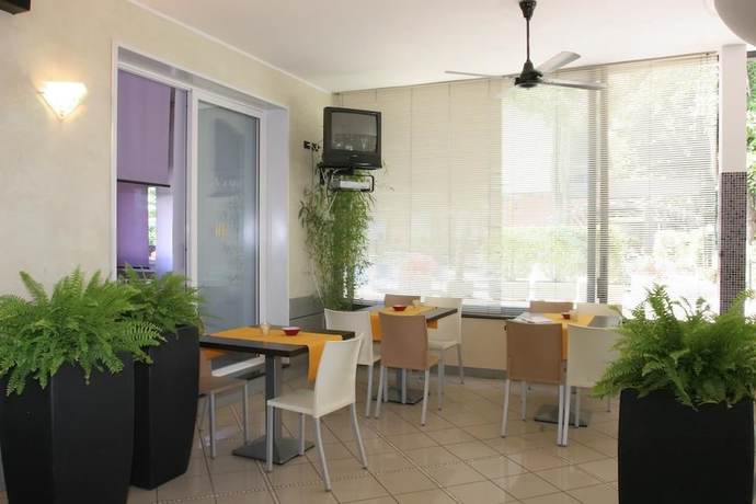 Imagen del bar/restaurante del Hotel Villa Rossi. Foto 2