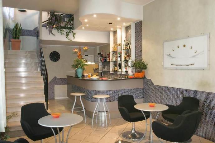 Imagen del bar/restaurante del Hotel Villa Rossi. Foto 4