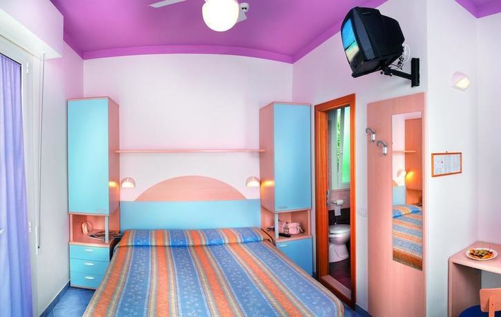 Imagen de la habitación del Hotel Villa Rossi. Foto 12