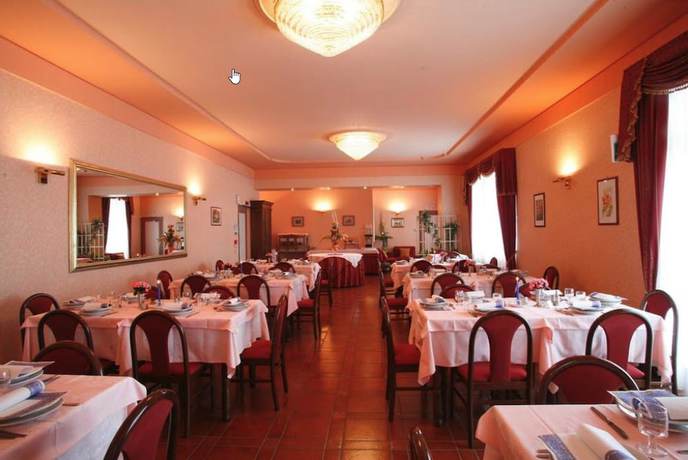 Imagen del bar/restaurante del Hotel Villa Rosy, Premeno. Foto 3