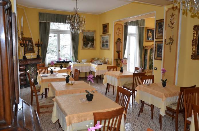 Imagen del bar/restaurante del Hotel Villa Ruscello. Foto 3