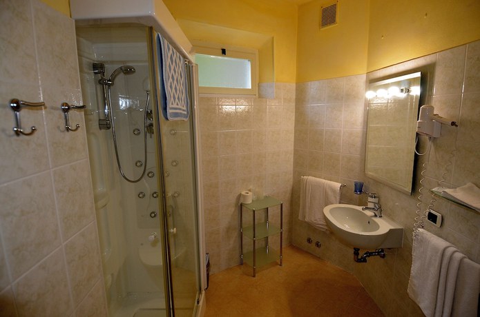 Imagen de la habitación del Hotel Villa Ruscello. Foto 18
