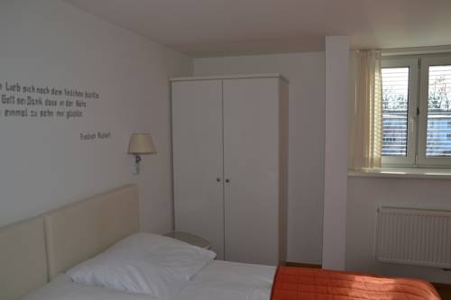 Imagen de la habitación del Hotel Villa R&uuml;ckert. Foto 12