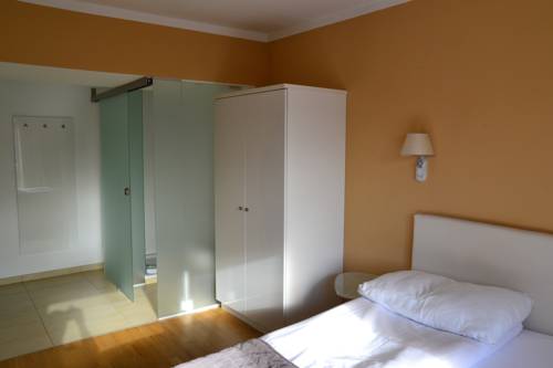 Imagen de la habitación del Hotel Villa R&uuml;ckert. Foto 14