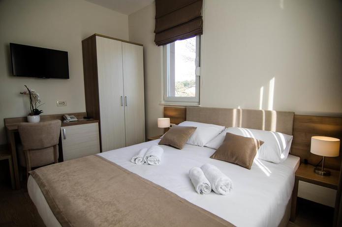 Imagen de la habitación del Hotel Villa Ruza. Foto 4