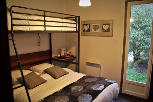 Imagen de la habitación del Hotel Villa, Saint-Andre-les-Vergers. Foto 8