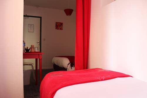 Imagen de la habitación del Hotel Villa, Saint-Andre-les-Vergers. Foto 9