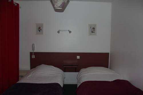 Imagen de la habitación del Hotel Villa, Saint-Andre-les-Vergers. Foto 13