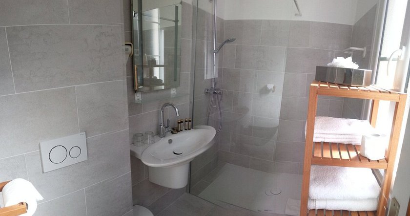 Imagen de la habitación del Hotel Villa Sainte Anne. Foto 3