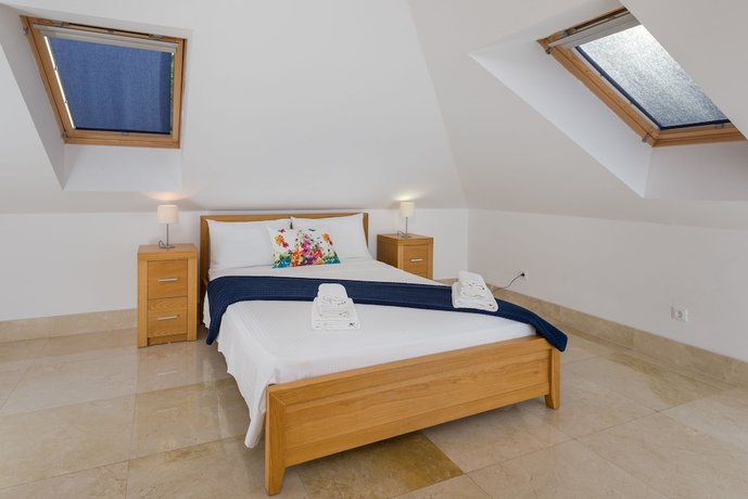 Imagen de la habitación del Hotel Villa Salena. Foto 14
