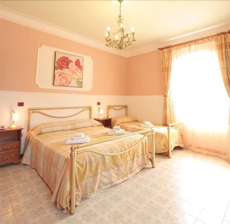 Imagen de la habitación del Hotel Villa San Donino. Foto 4