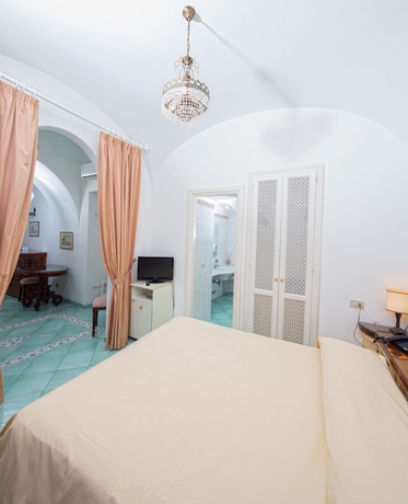 Imagen de la habitación del Hotel Villa San Felice. Foto 7