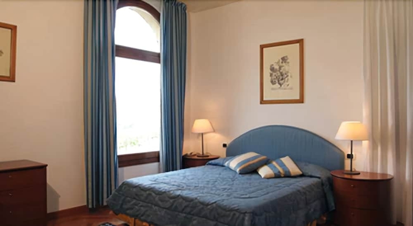 Imagen de la habitación del Hotel Villa San Filippo. Foto 6