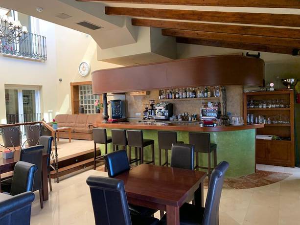 Imagen del bar/restaurante del Hotel Villa San Francisco, Marbella. Foto 4