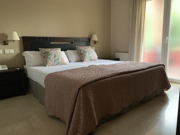 Imagen de la habitación del Hotel Villa San Francisco, Marbella. Foto 10