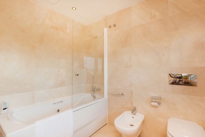 Imagen de la habitación del Hotel Villa San Francisco, Marbella. Foto 11