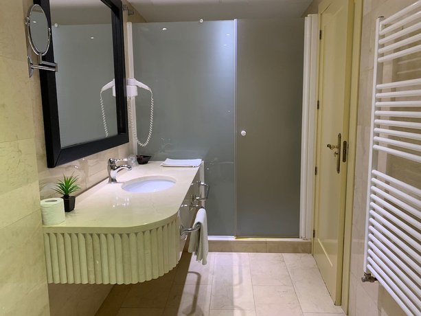 Imagen de la habitación del Hotel Villa San Francisco, Marbella. Foto 14